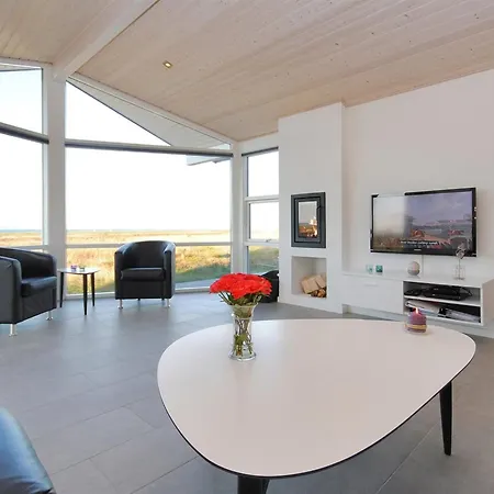Arisa - 100m To The Fjord By Interhome