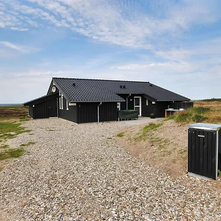 Arisa - 100m To The Fjord By Interhome